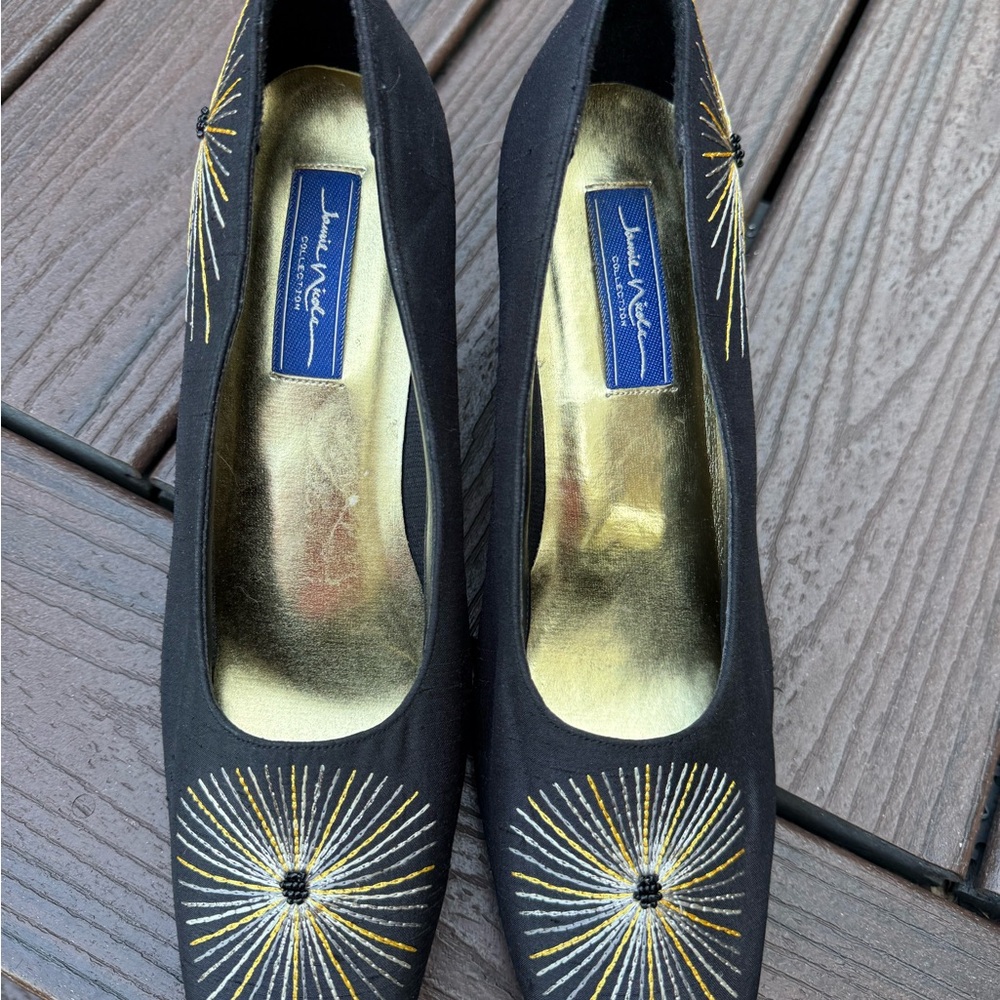 Nicole Miller Black Fabric Starburst Stitch Pattern Block Heel Size 11